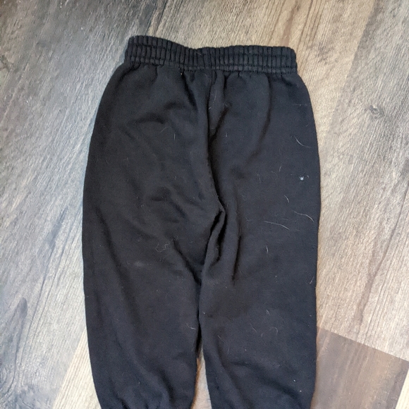 2 pairs of Garanimals 2T sweatpants - Picture 2 of 6